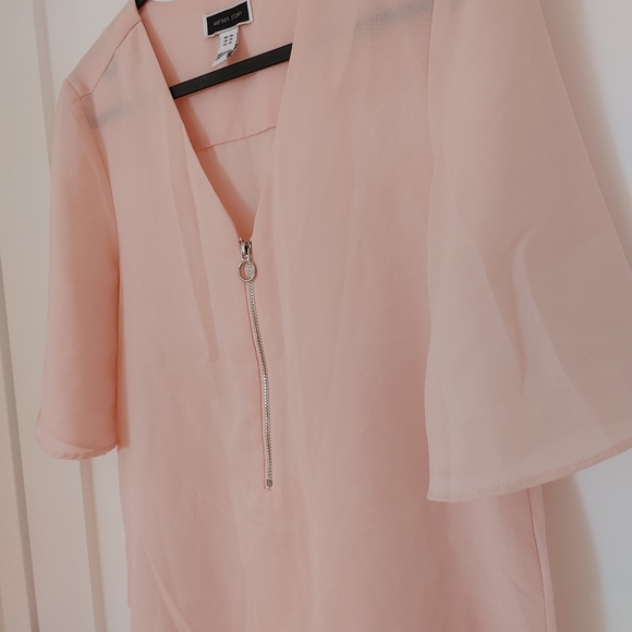 Pretty summer blouse - Picture 3 of 5